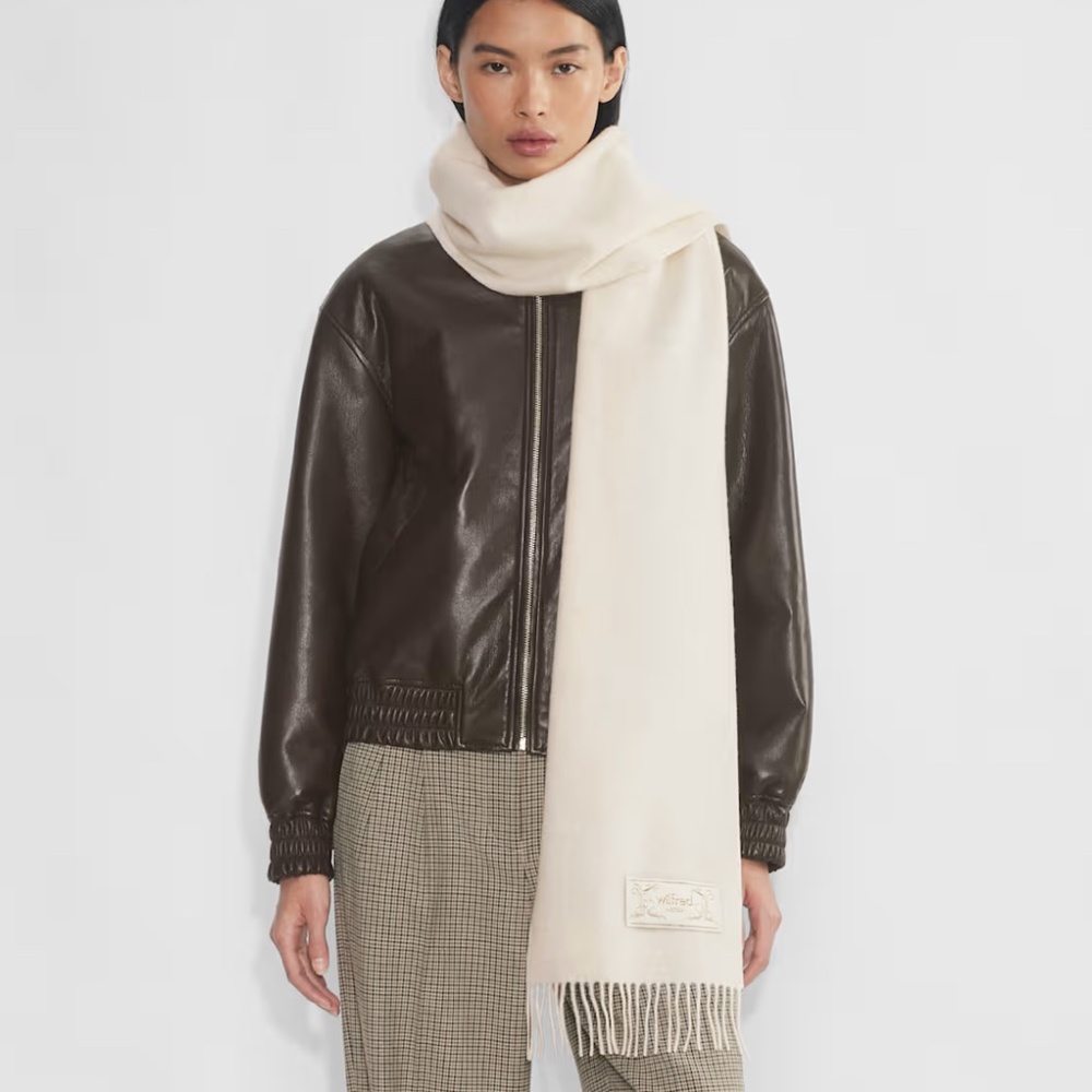Aritzia Wool Narrow Scarf in Heather Light Oatmeal